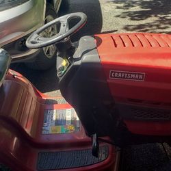 Craftsman Riding Lawnmower
