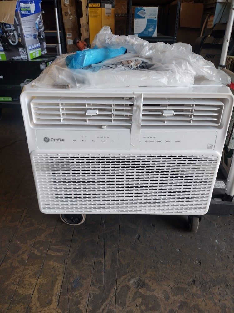 GE Window AC.