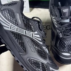 Size 42 Bottega Black 