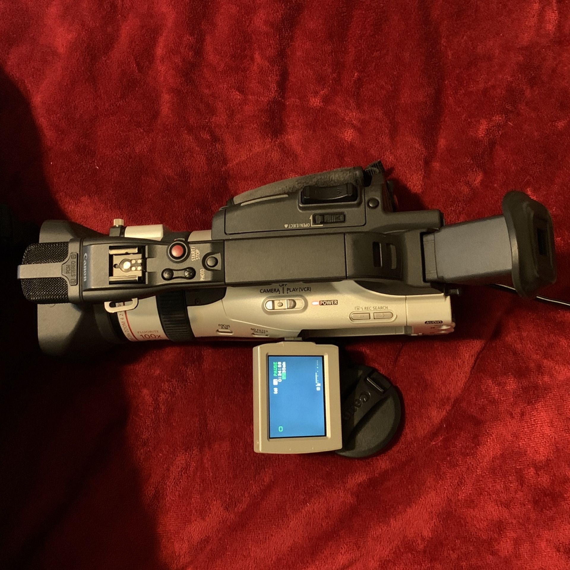 Canon 3CCD Digital Video Camcorder GL2
