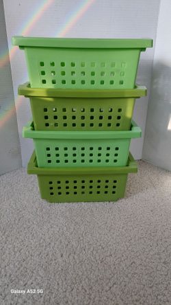 Sterilite: Stacking Baskets (small)