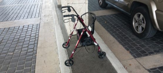 Seat Walker With Brakes & Carry Pouch