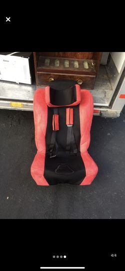 Adult car seat brand new dose not fit me right Condition: new