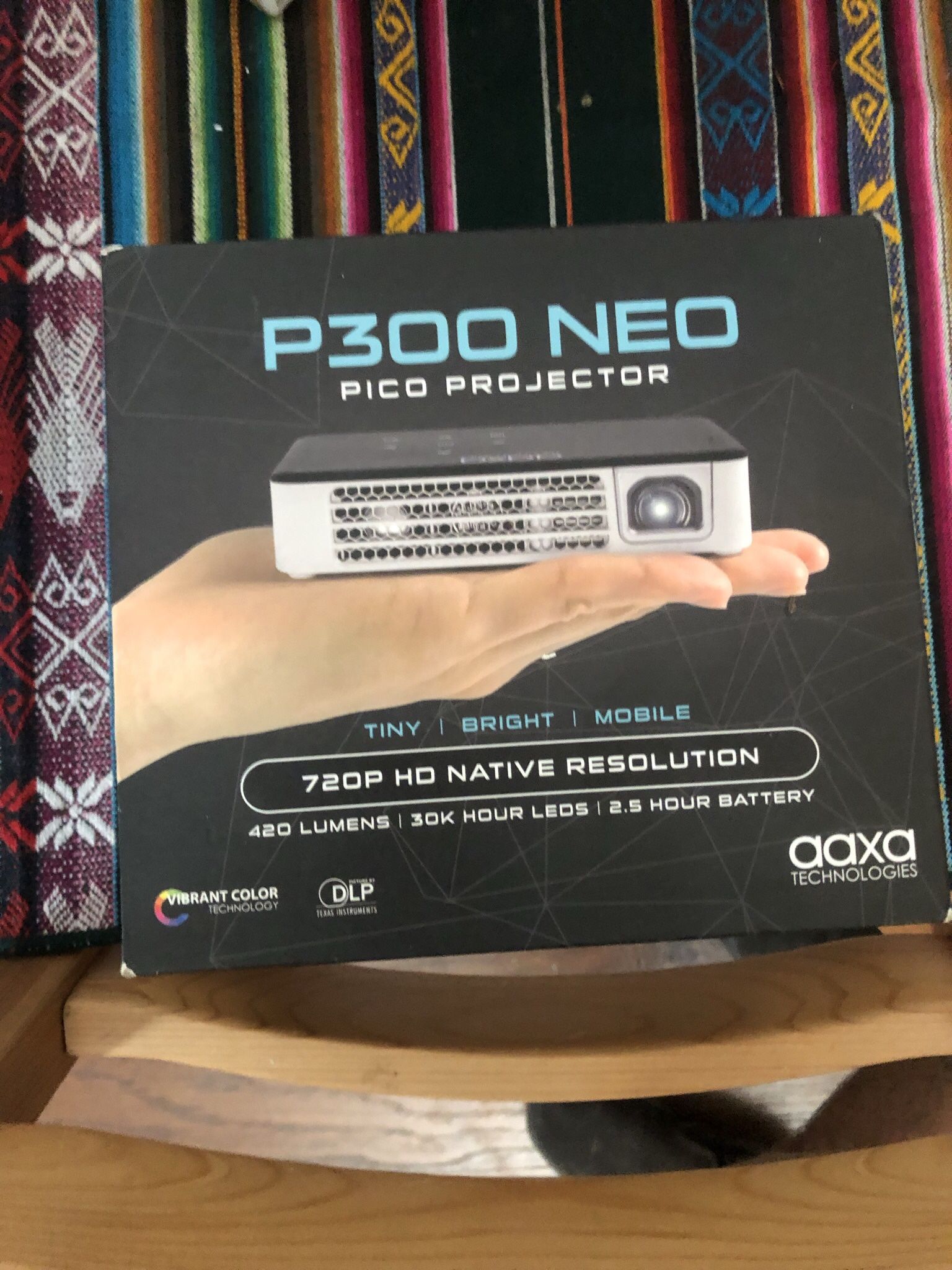 AXAA P300 Neo Video Projector