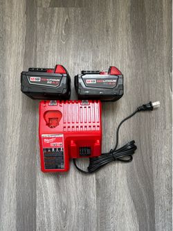 Milwaukee M-18- M-12 Charger (1)- 5.0 - (1) -4.0. Starter Kit