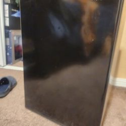 Insignia Mini Fridge