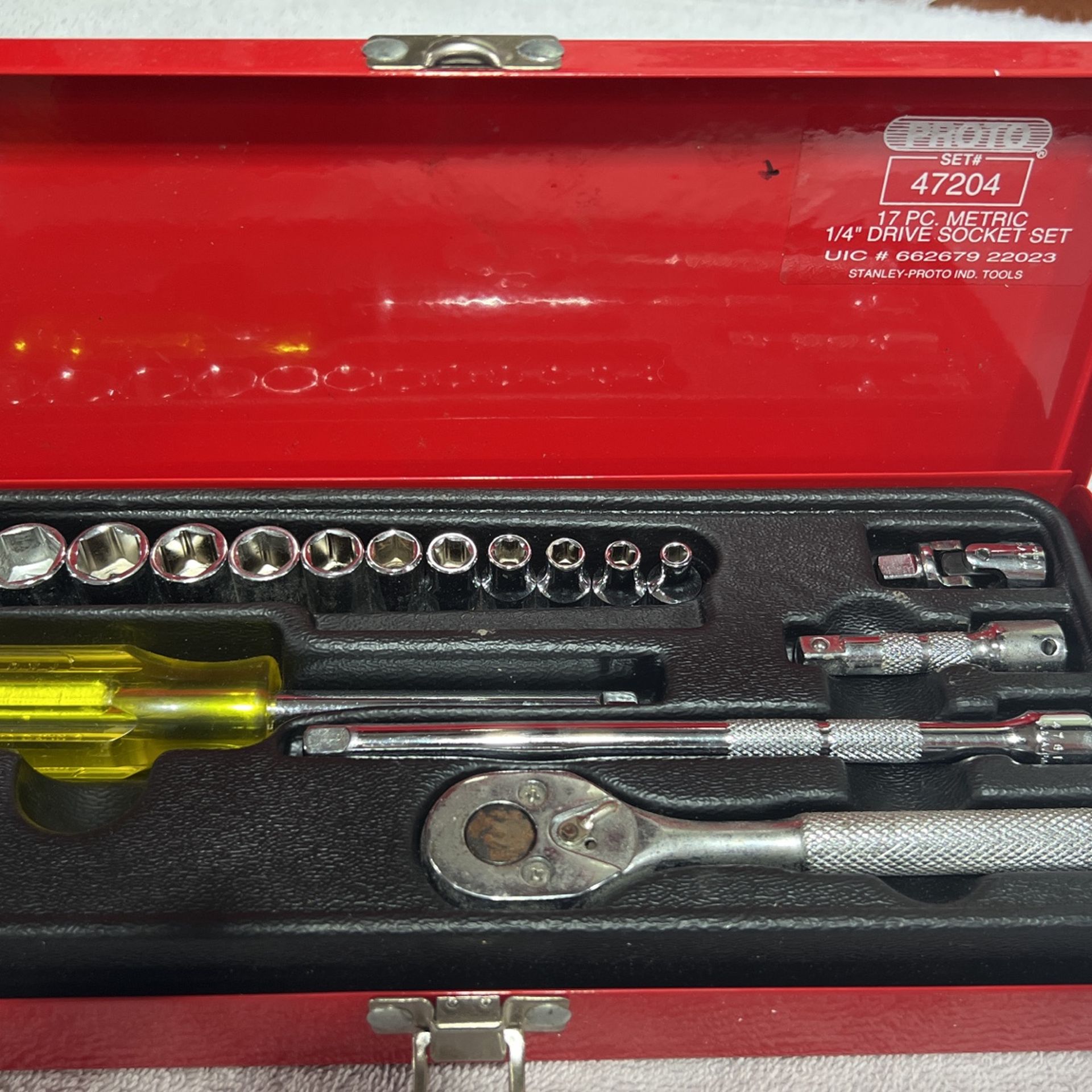 Proto 17 Pc 1/4 Drive Metric Socket Set