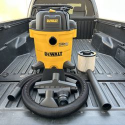 DEWALT Stealthsonic Quiet 12-Gallon 5.5 HP Corded Wet/Dry Shop Vacuum w/Accessories