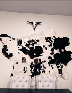 Tricolor cowhide rug
