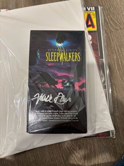 Sleepwalkers NM VHS signed by writer and director Mick Garris
