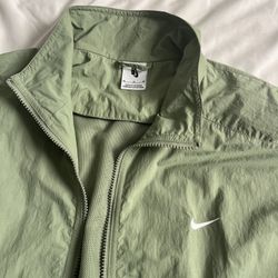 Nike Windbreaker - Sage Green