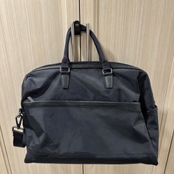 Signature Weekender Bag – Black (Brand New) 👜