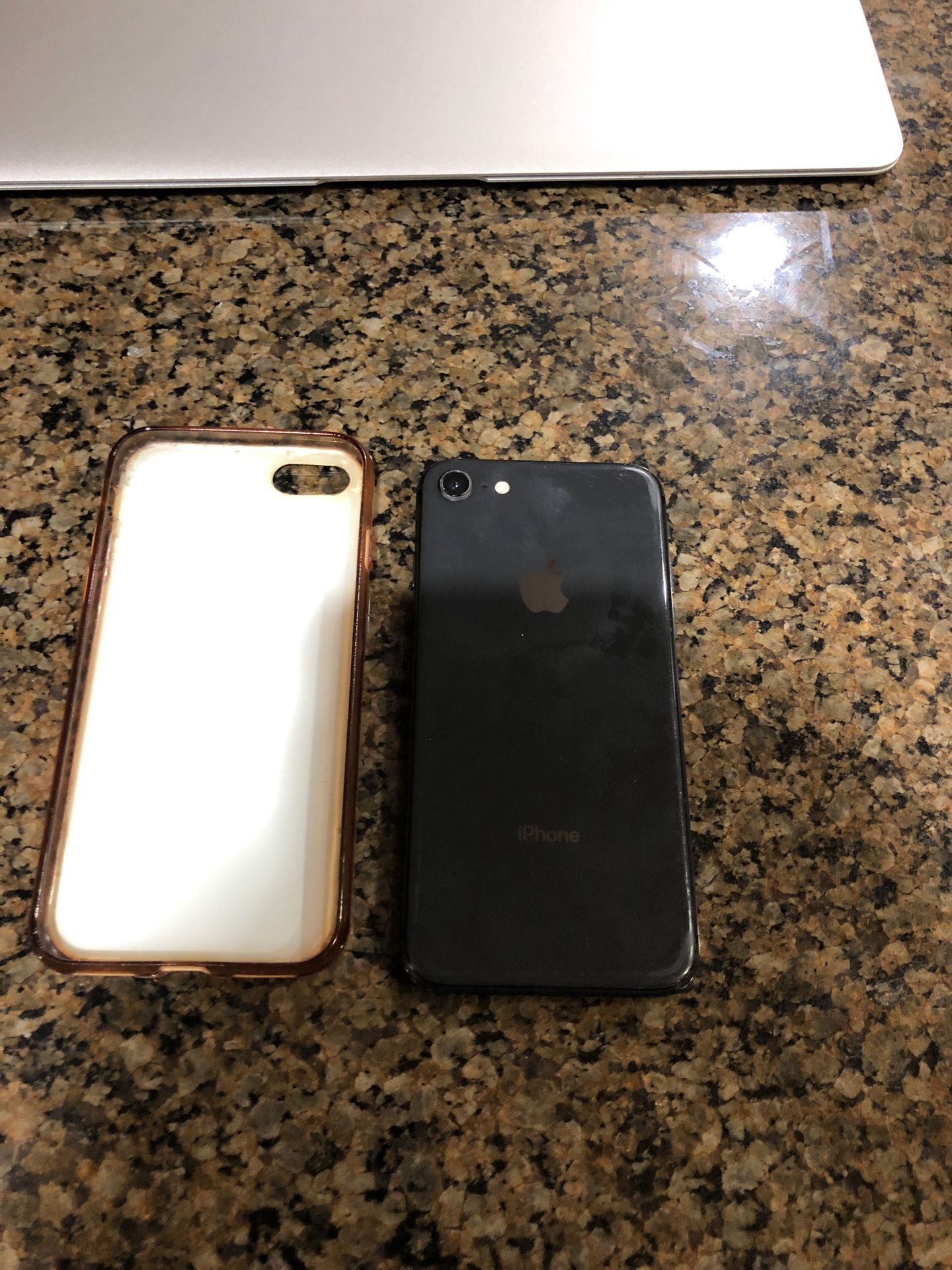 iPhone 8 64 gb factory unlocked with case