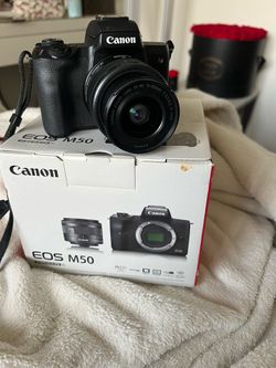 Canon M50