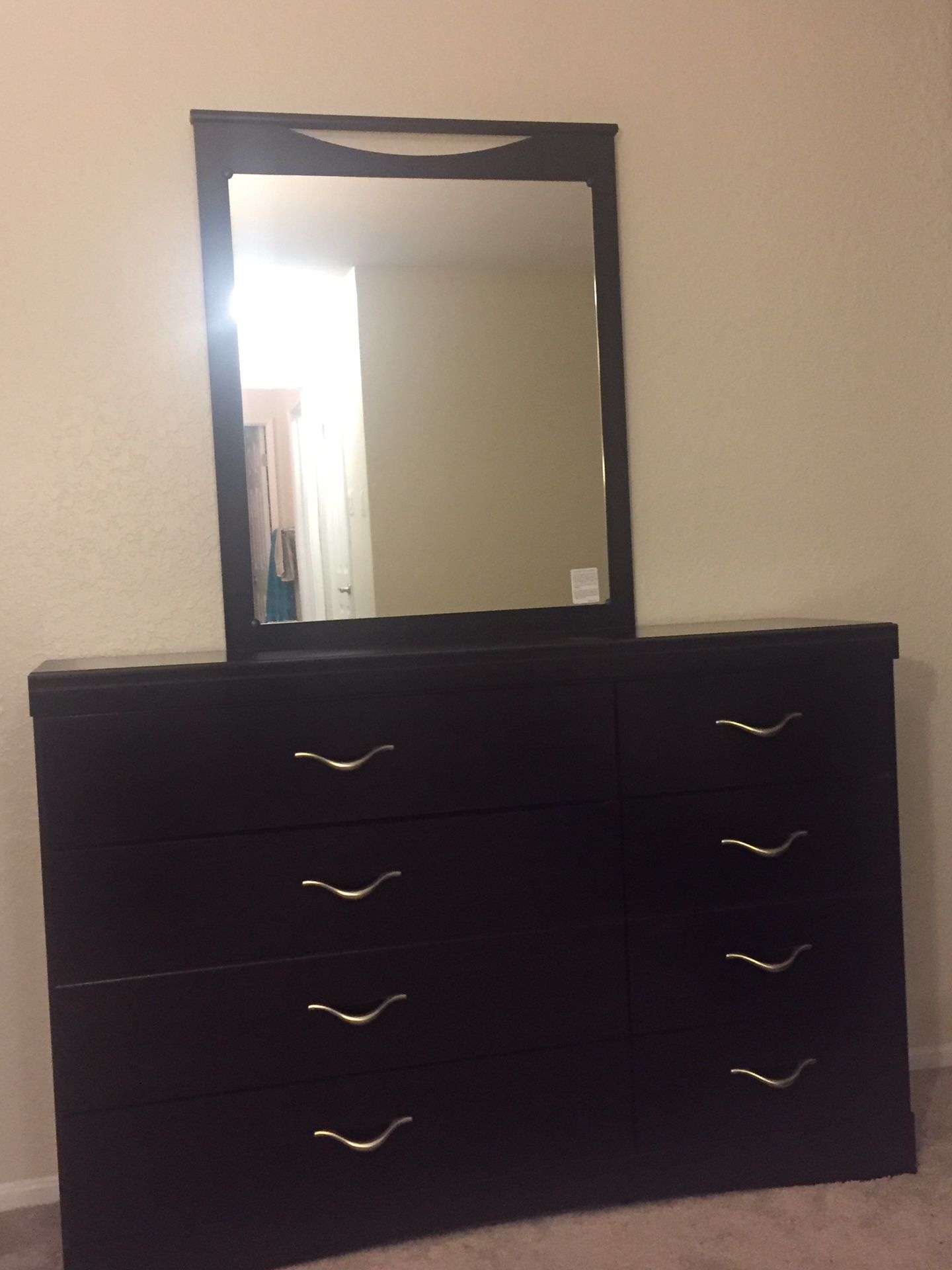 Brand new dresser with mirror (Ashely furniture)