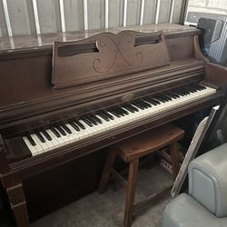 Wurlitzer Piano $100