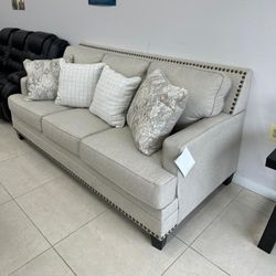 CLAREDON LINEN SOFA