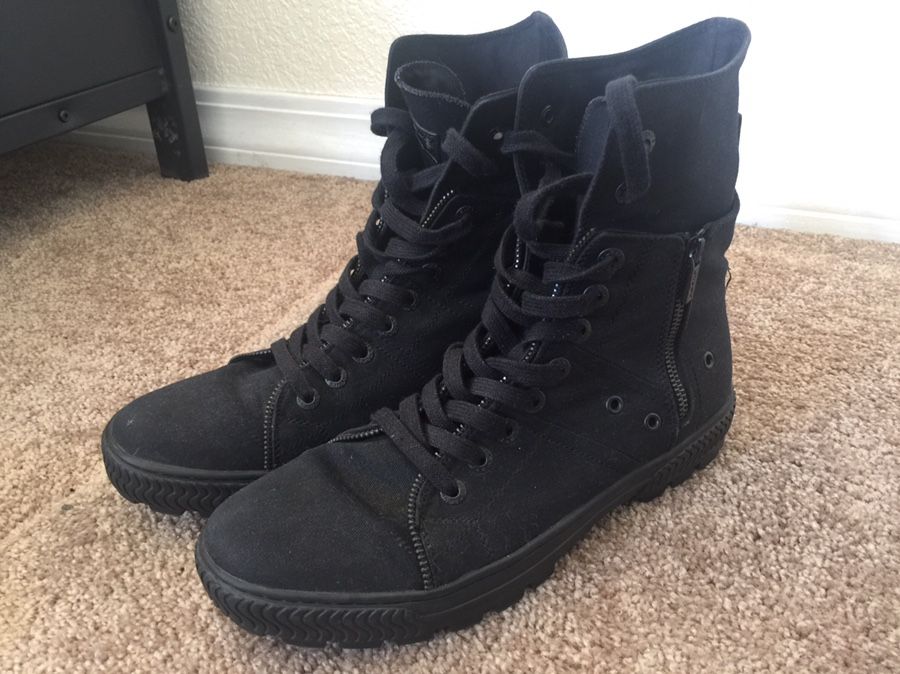 Levi boots! for Sale in Aurora, CO - OfferUp
