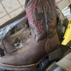 Women  9  Se Usaron  2 Horas  Costaron 105 Las Bendo Por 75 O Mejor Oferta 