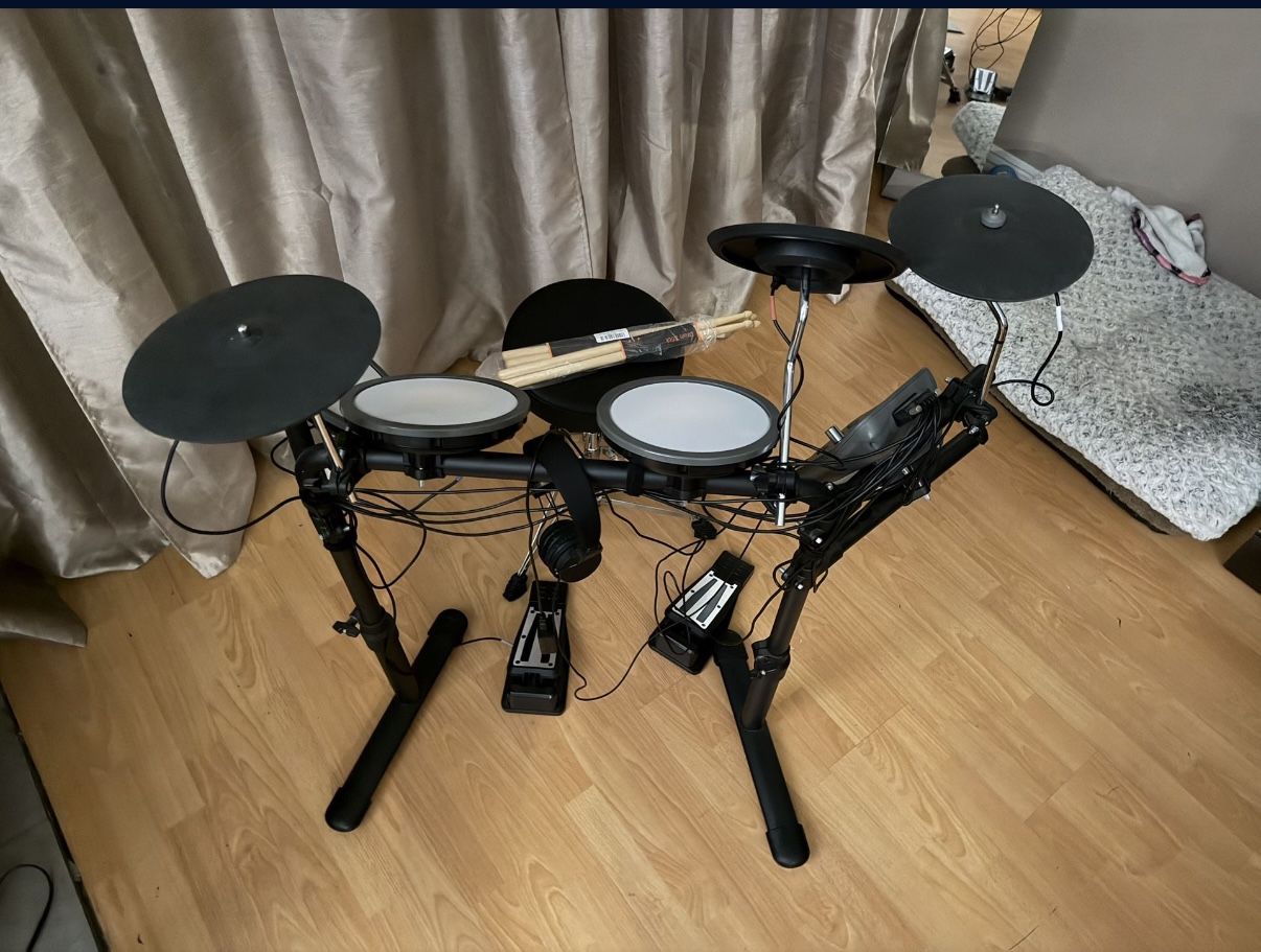 Electronic Drum Set