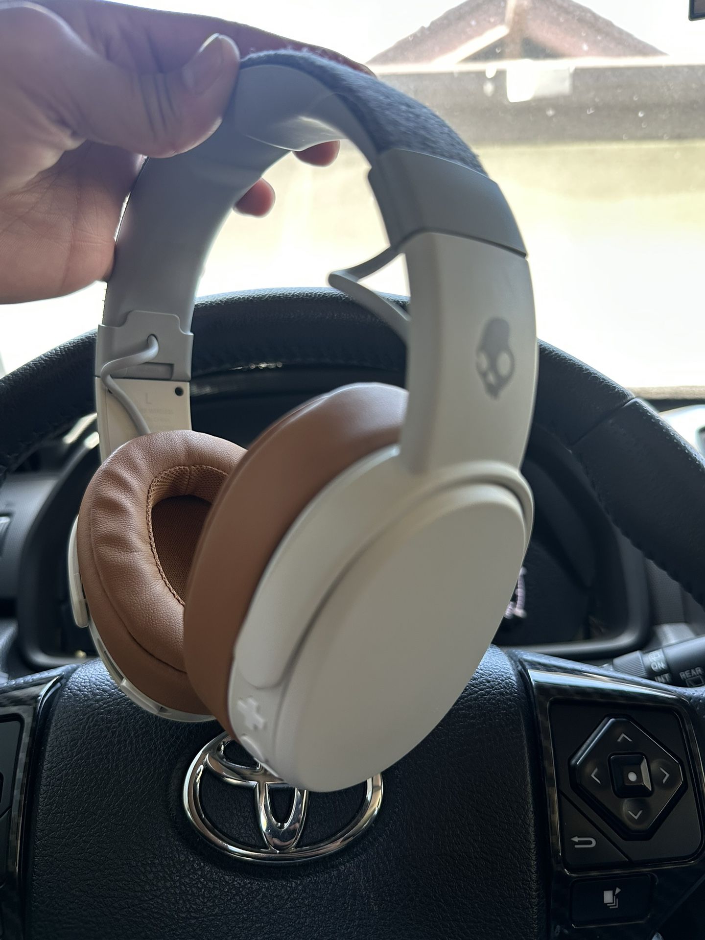 Skull Candy headphones