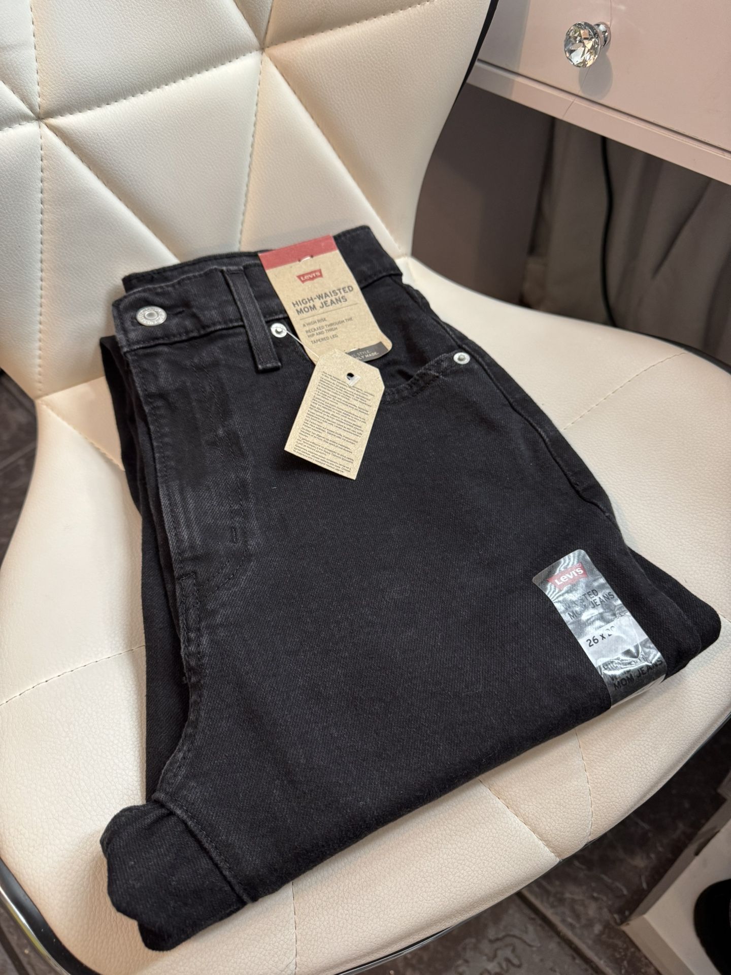 Levi’s Mom Jeans