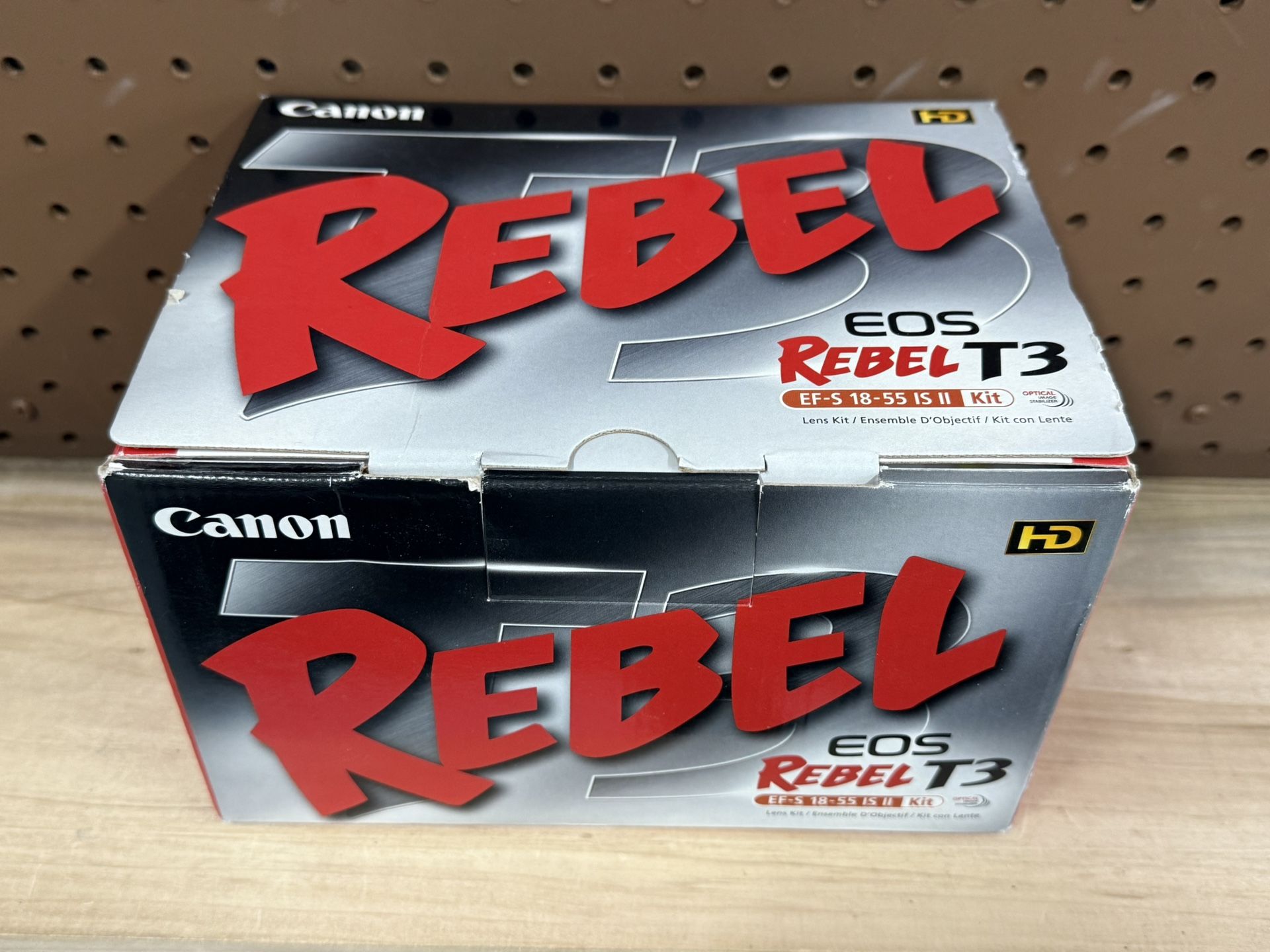 NEW! Canon EOS Rebel T3 Digital SLR Camera with EFS 18-55mm Lens