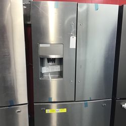 New Scratch And Dent Frigidaire 28 Cu Ft Stainless Steel French Door Fridge. 1 year Warranty 