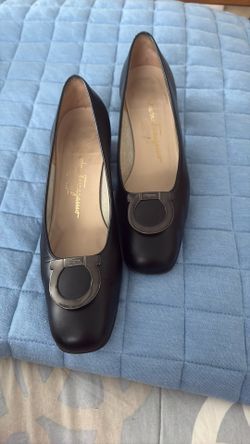 Salvatore Ferragamo women's 81/2Black