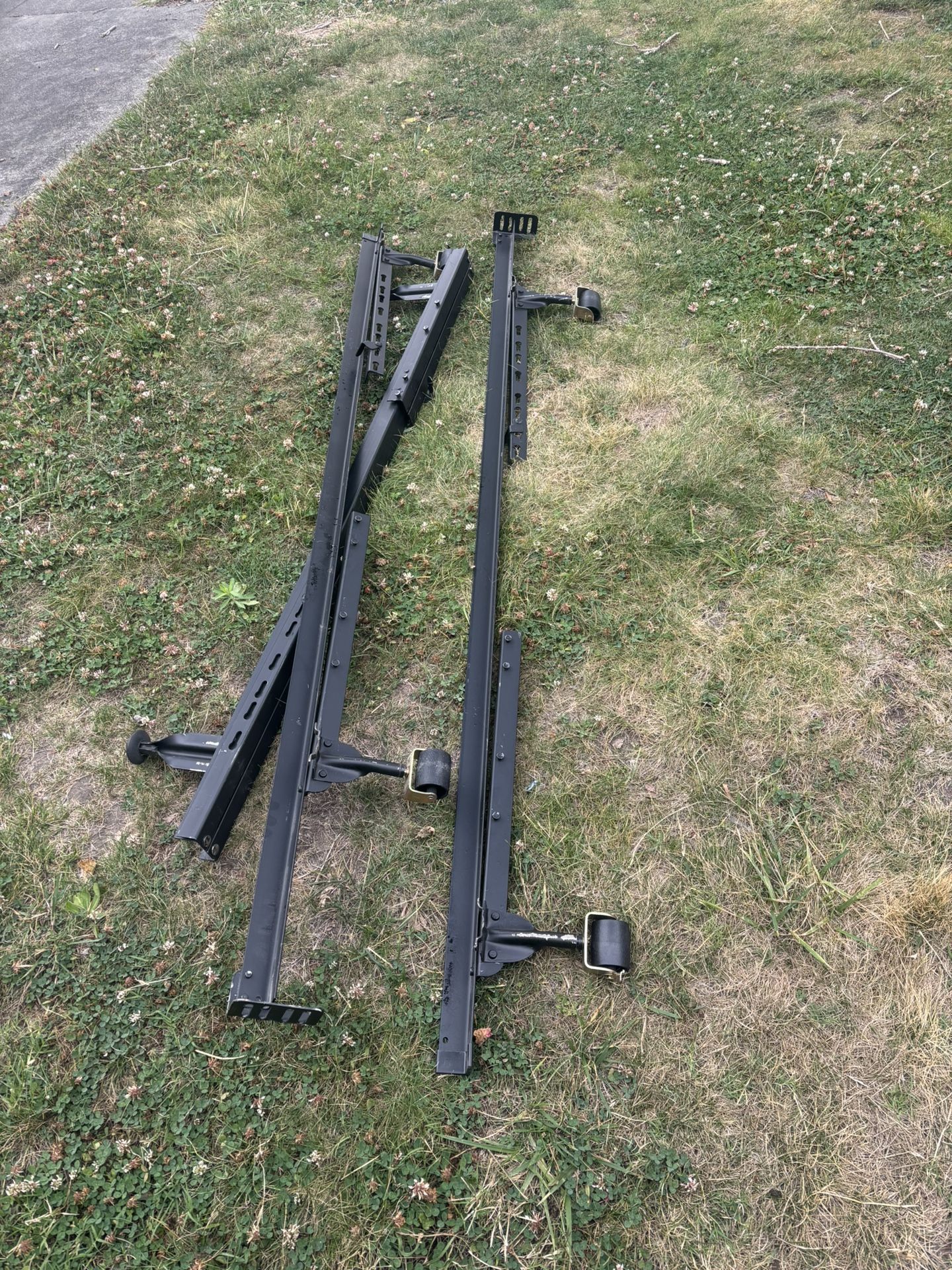 Free Hollywood Bed Frame With Cross Bar And Wheels