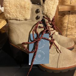 New Leather Upper Quality Boots Size 7.5