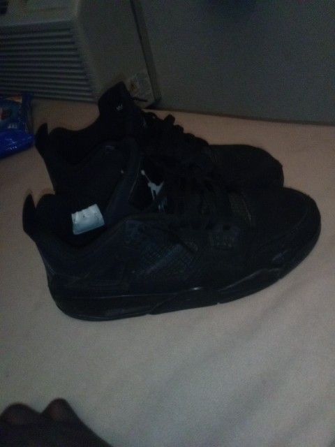 Jordan 4 Black Cats