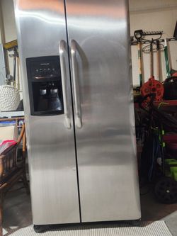 Frigidaire refrigerator