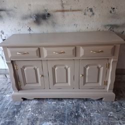 BUFFET/ SIDEBOARD 