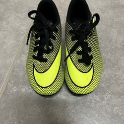 Kids Nike Soccer Cleats