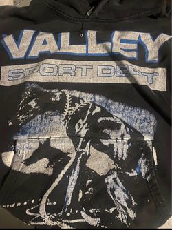 Vale hoodie size large