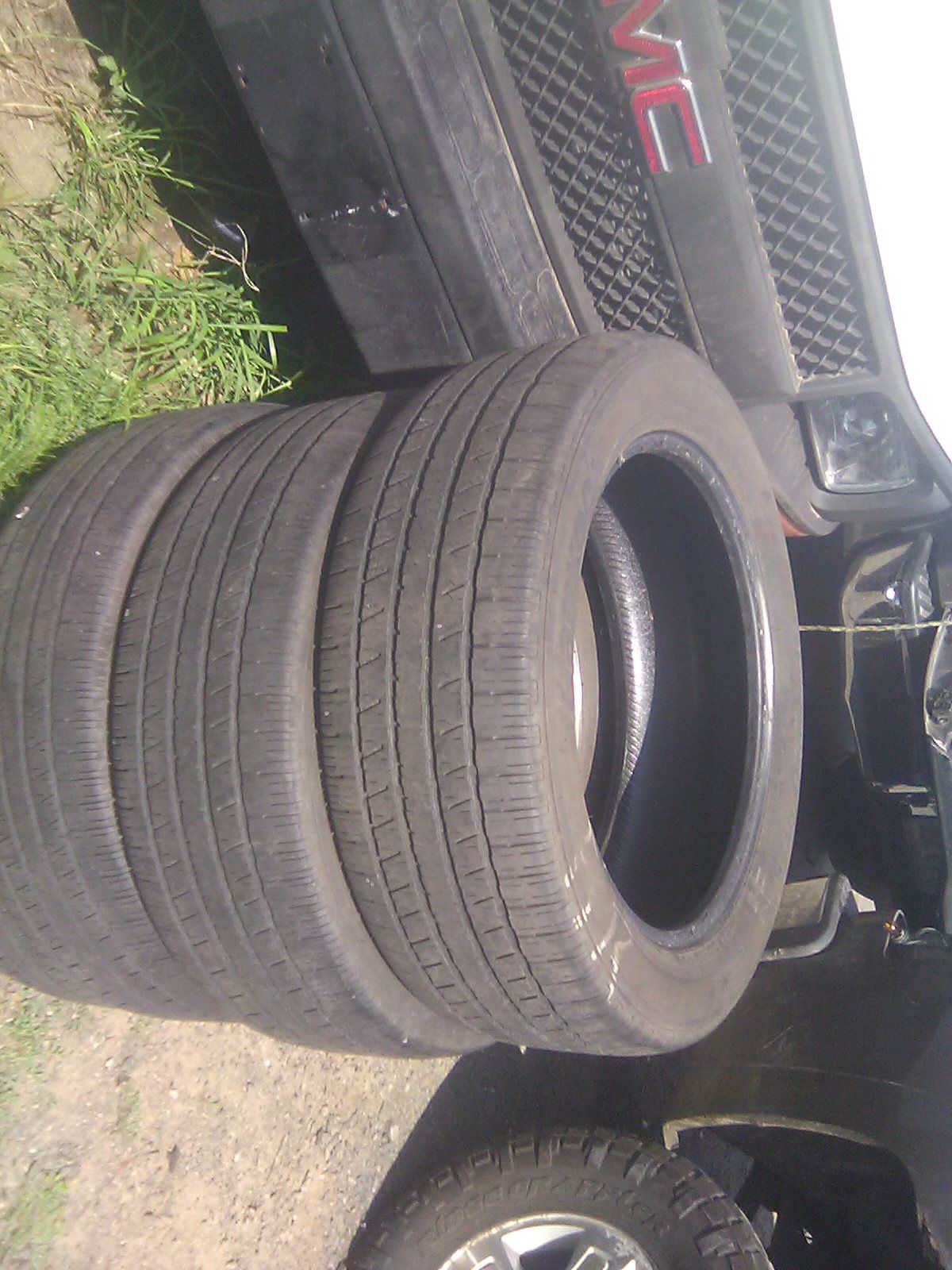 19β TIRES 235/55R19