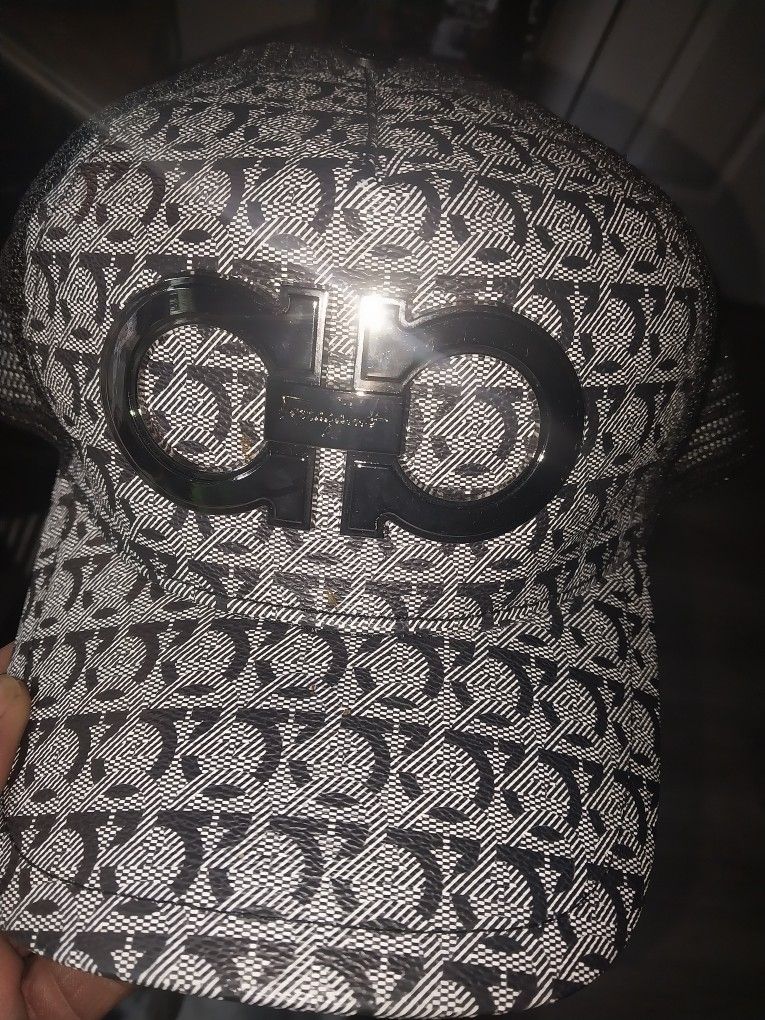 FERRAGAMO BASEBALL CAP