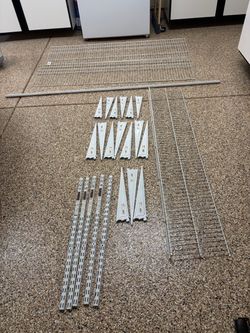 Wire shelving