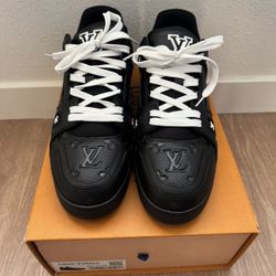 LV Style Shoes Size 12 Like New