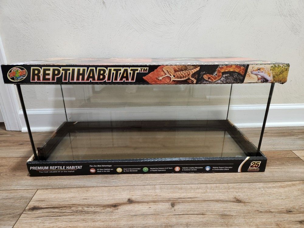 Zoo Med 20 Gallon Glass Terrarium