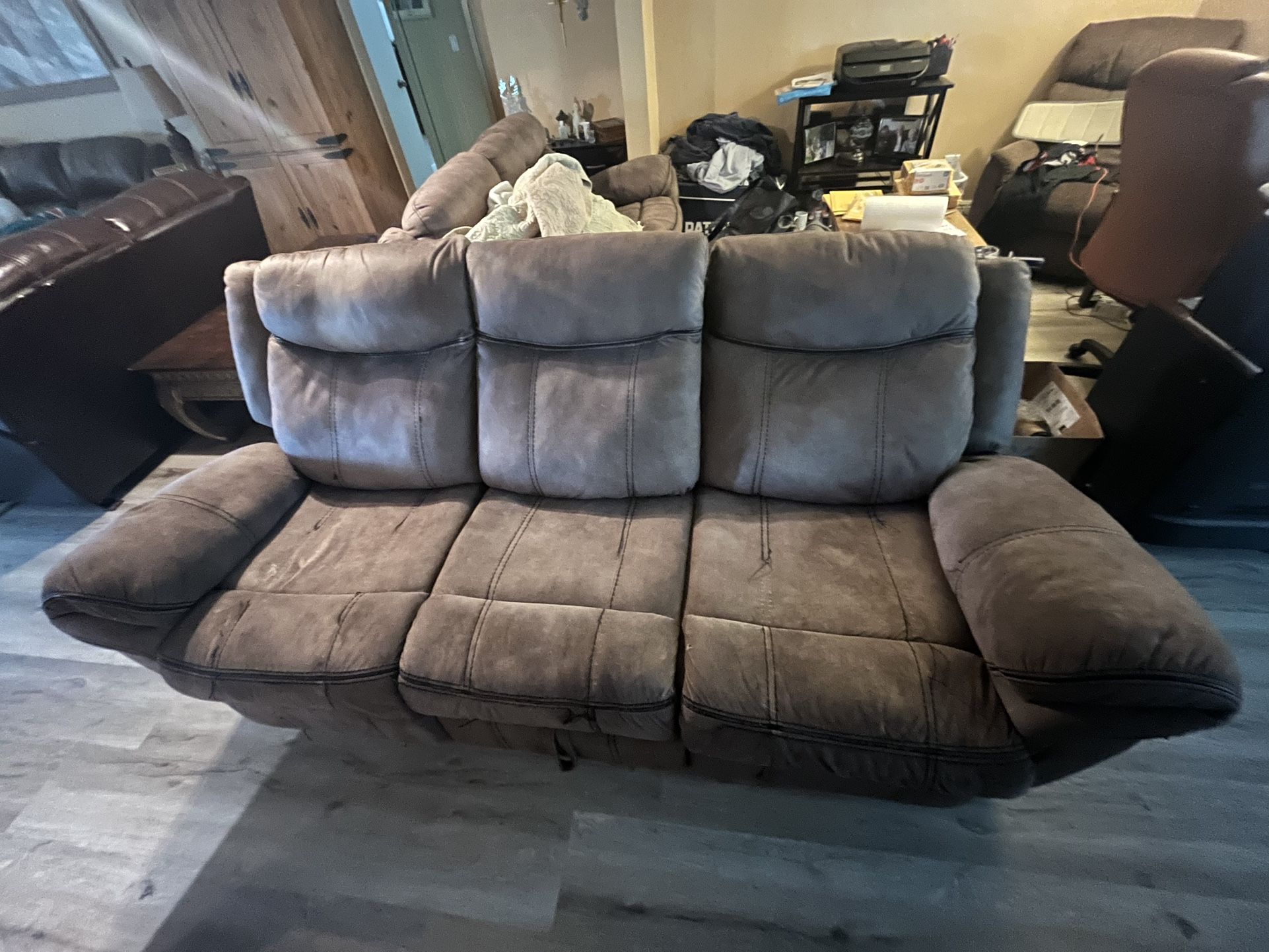 Cheap Double Recliner Sofa, Double Rocker Recliner Loveseat And 2 End Tables!!