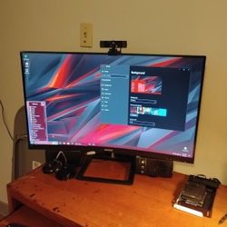 32"  Curved  Monitor
