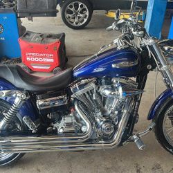 2007 Harley Davidson Dyna Super Glide Custom *Low miles*