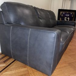 Couch (Grey) 