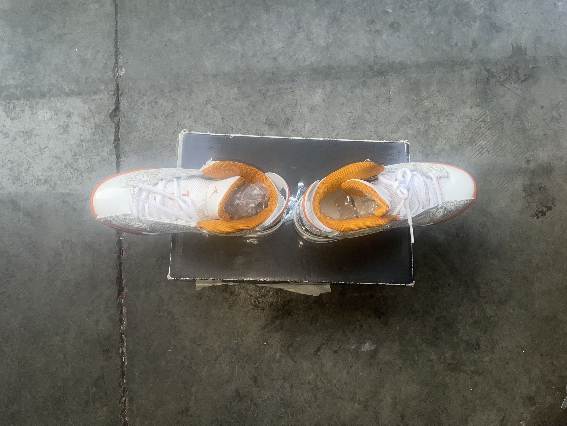 Jordans Women’s Shoes 4.5y brand new