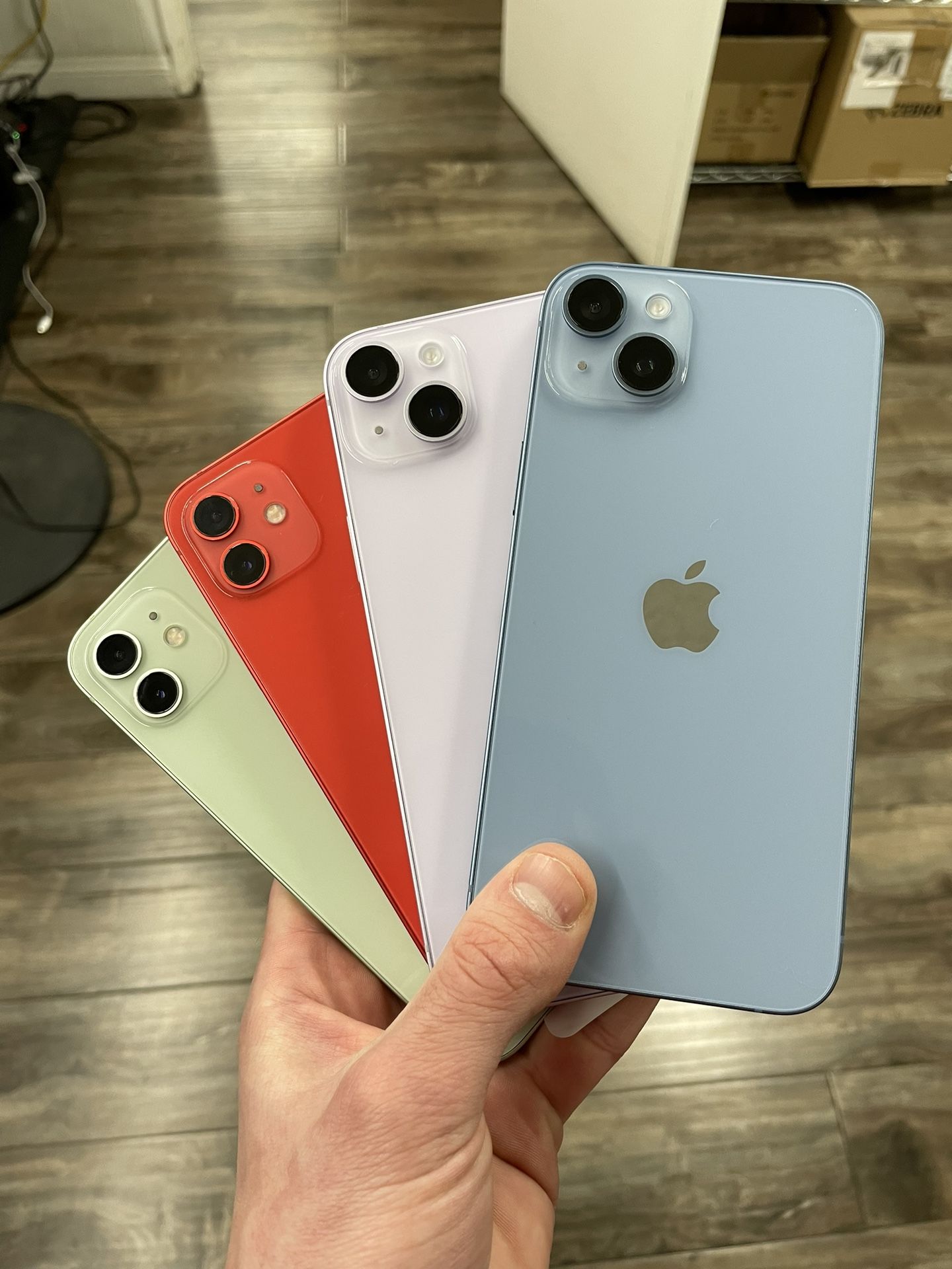 iPhones unlocked for any carrier. Clean IMEI, No Issues Fully