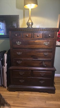 Dresser