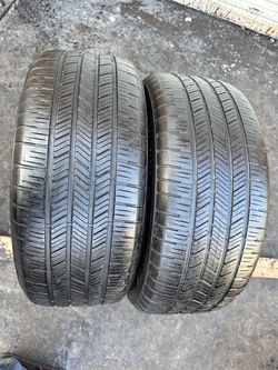 Set of 2 nice Runflat Good year Eagle 255/50/19 ( We install & balance)