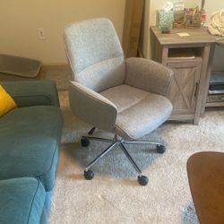 Cushioned office chair